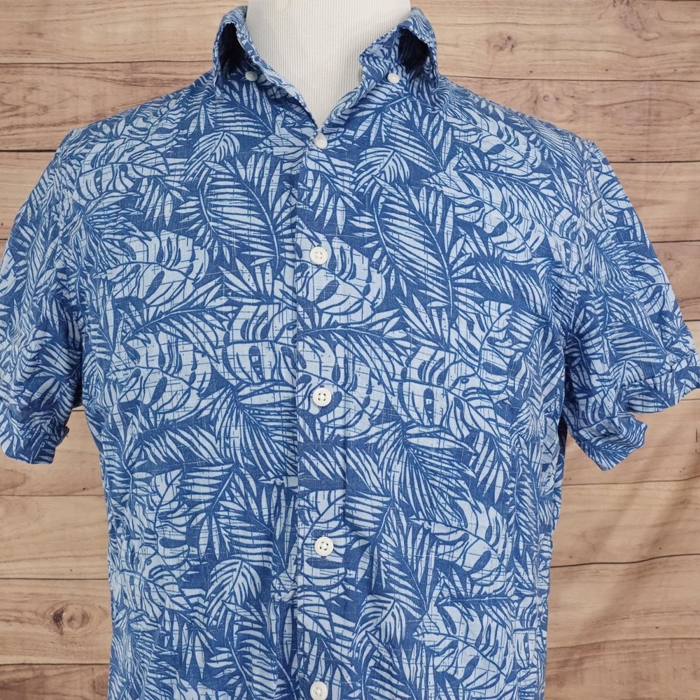IZOD Saltwater Shirt Mens M Blue Floral Short Sleeve Button-Up Cotton Casual